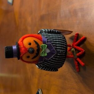 Featherly Friends Gourdon Halloween 2024  Hyde & EEK! Bird Figurine
